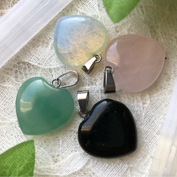 Heart shaped Gemstone Rose quartz/Aventurine/Opalite/Onyx ♥️ 4 silver Necklaces - Picture 2 of 3
